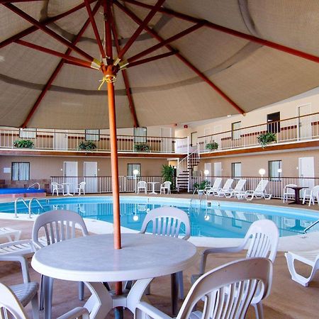 Knights Inn & Suites Emporia Ngoại thất bức ảnh