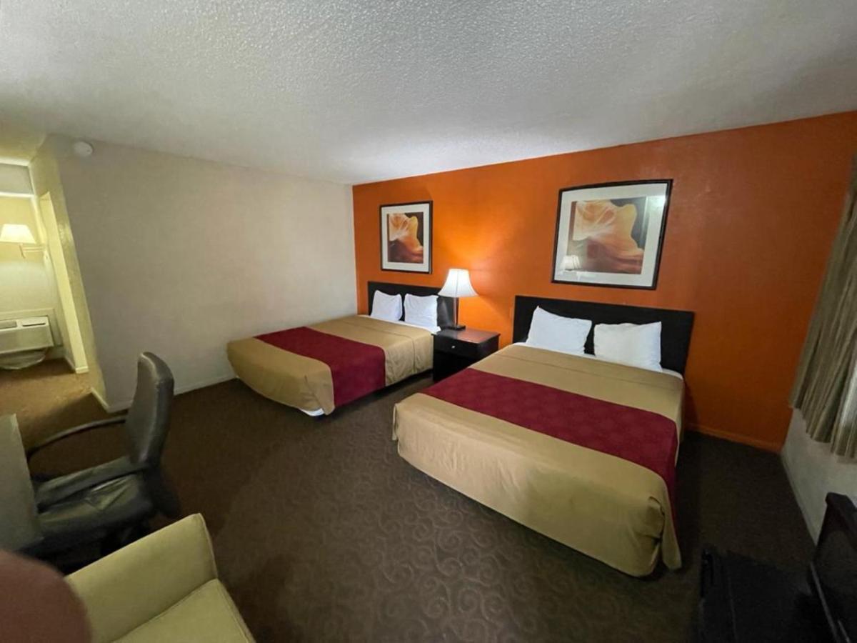 Knights Inn & Suites Emporia Ngoại thất bức ảnh