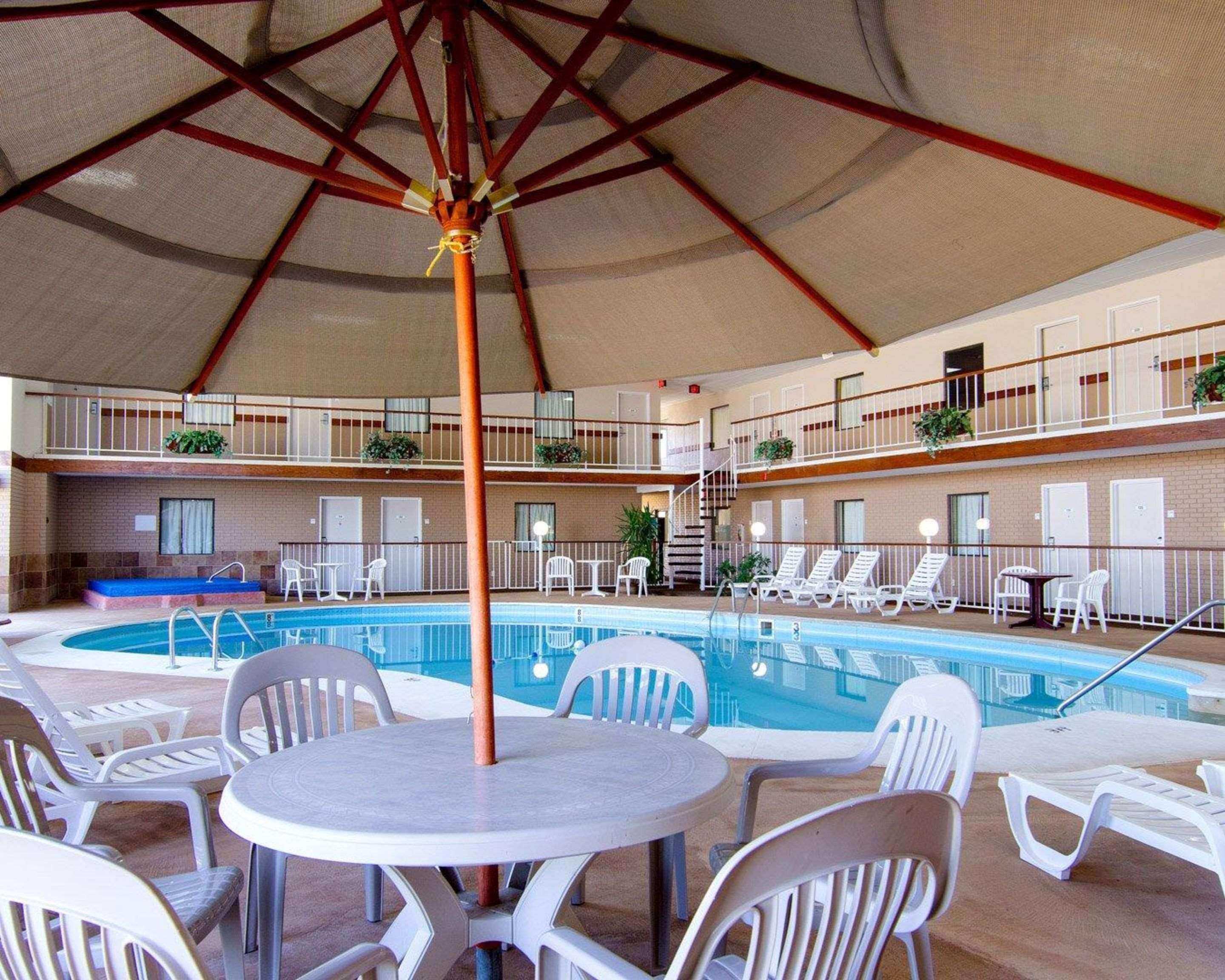 Knights Inn & Suites Emporia Ngoại thất bức ảnh